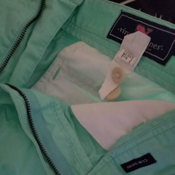 Vineyard vines - Picture 1 of 2